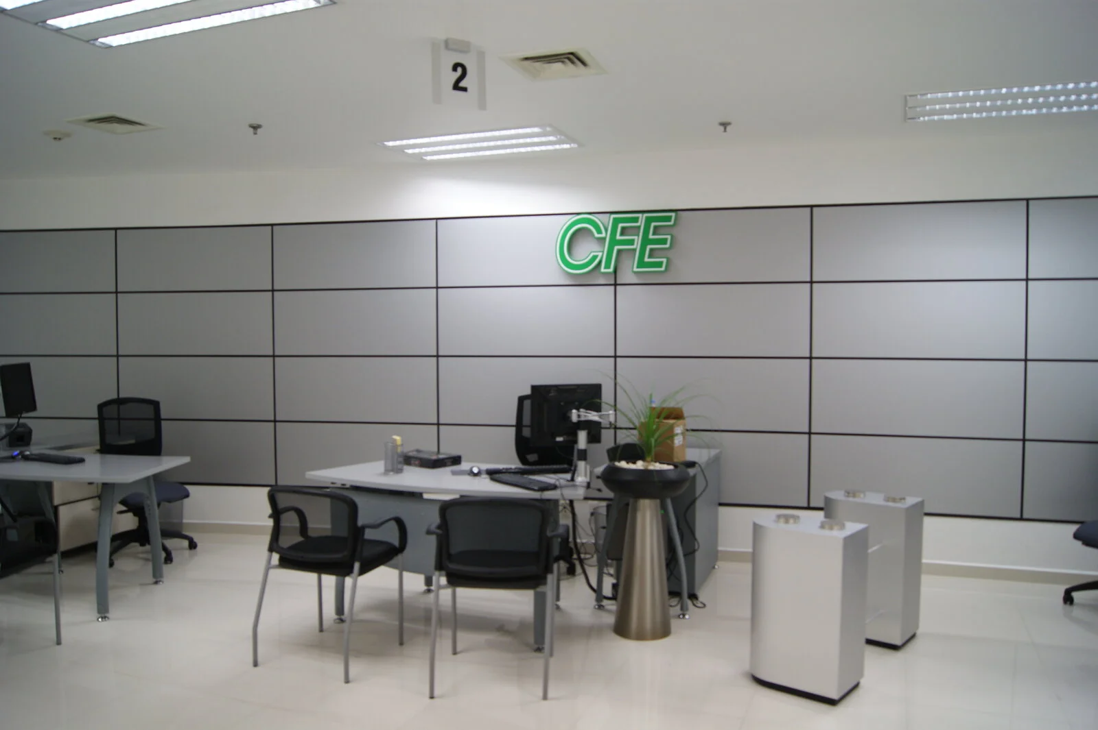 CFE – Oficina con branding