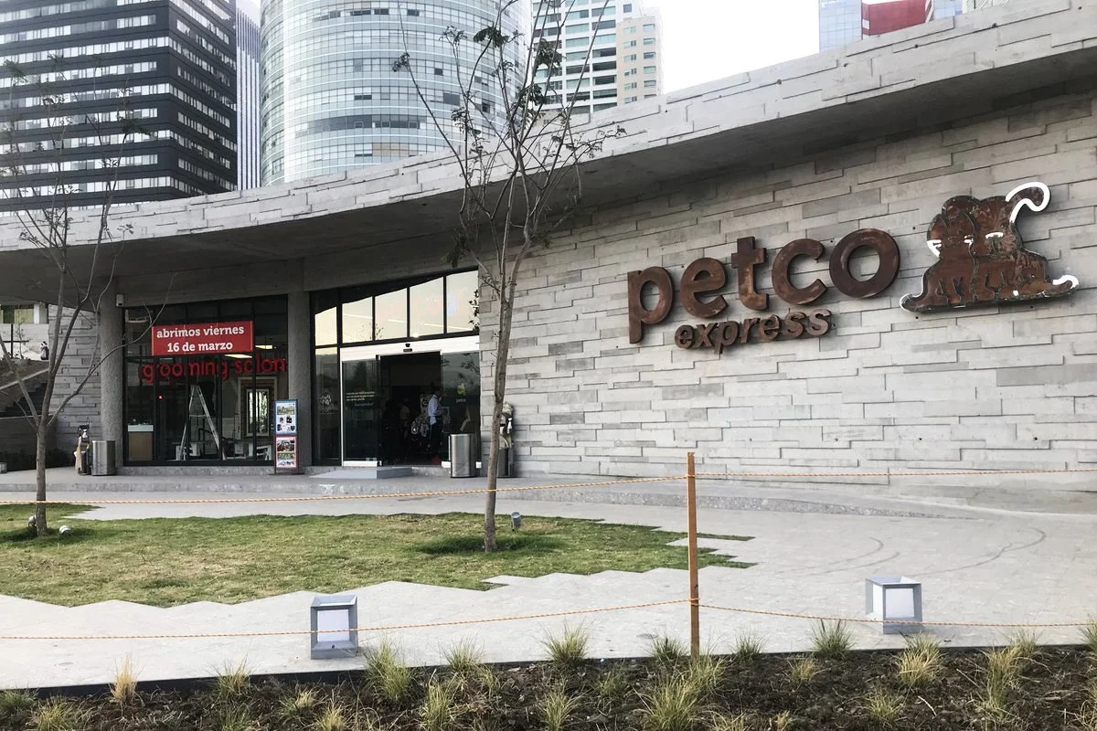 PETCO – Fachada Express